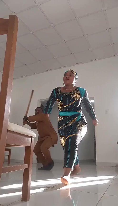 @OLORI NOBODY 🧵 🪡 ✂️