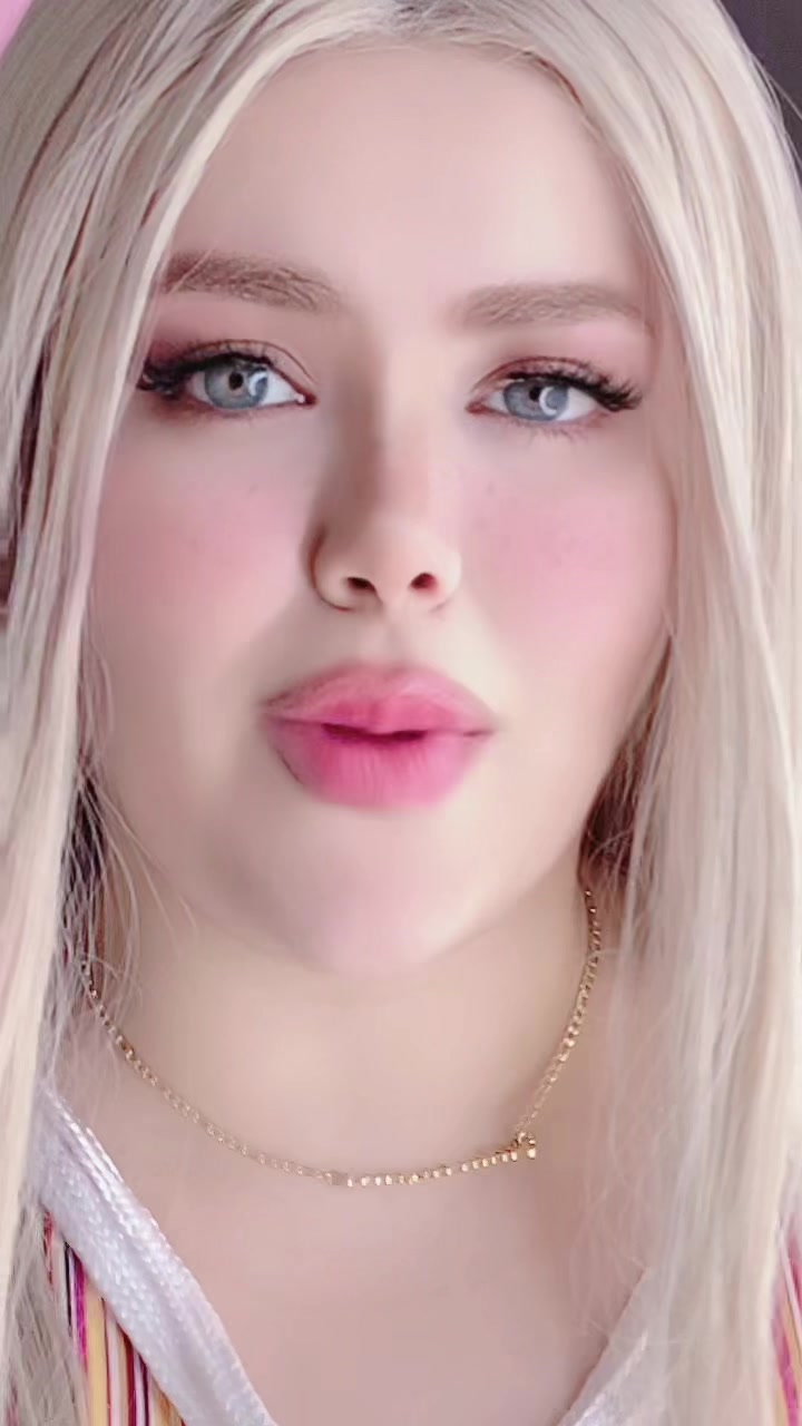 @👑🩷Diva la poupée🩷👑
