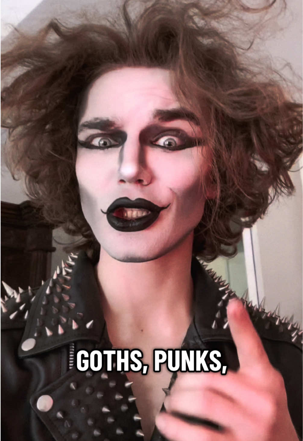 @fangedfoole