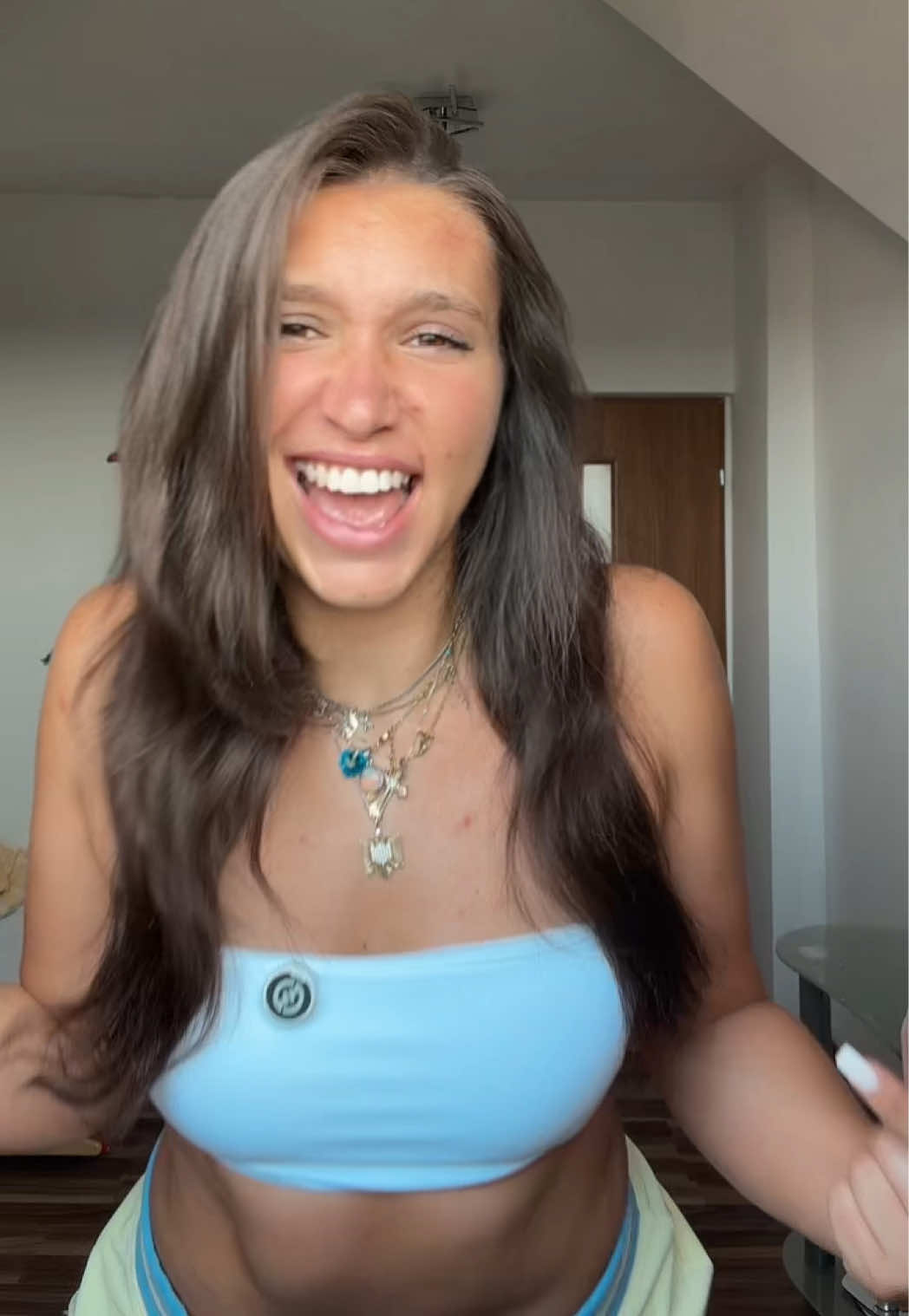 @XhesiBerisha🇦🇱🇵🇱