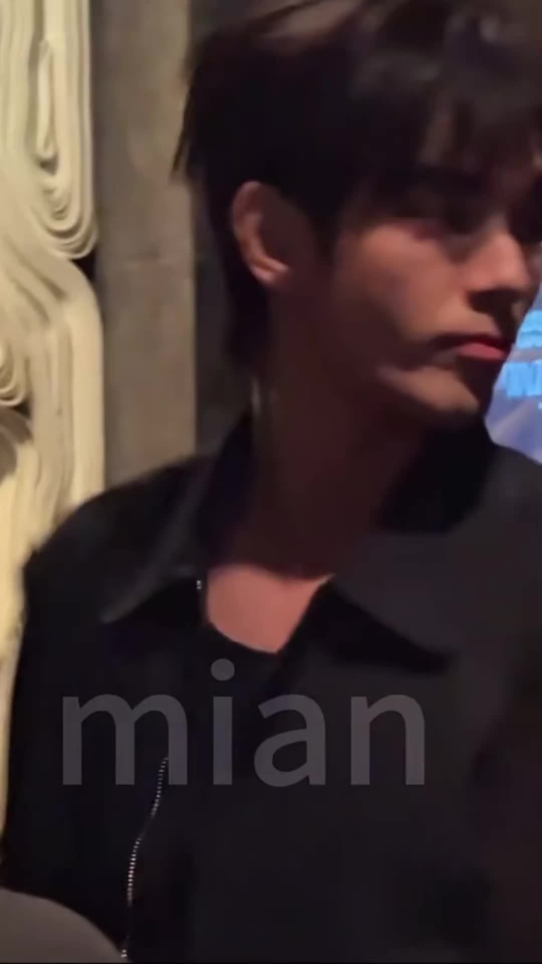 @𝘛𝘩𝘦𝘩𝘰𝘭𝘪𝘤