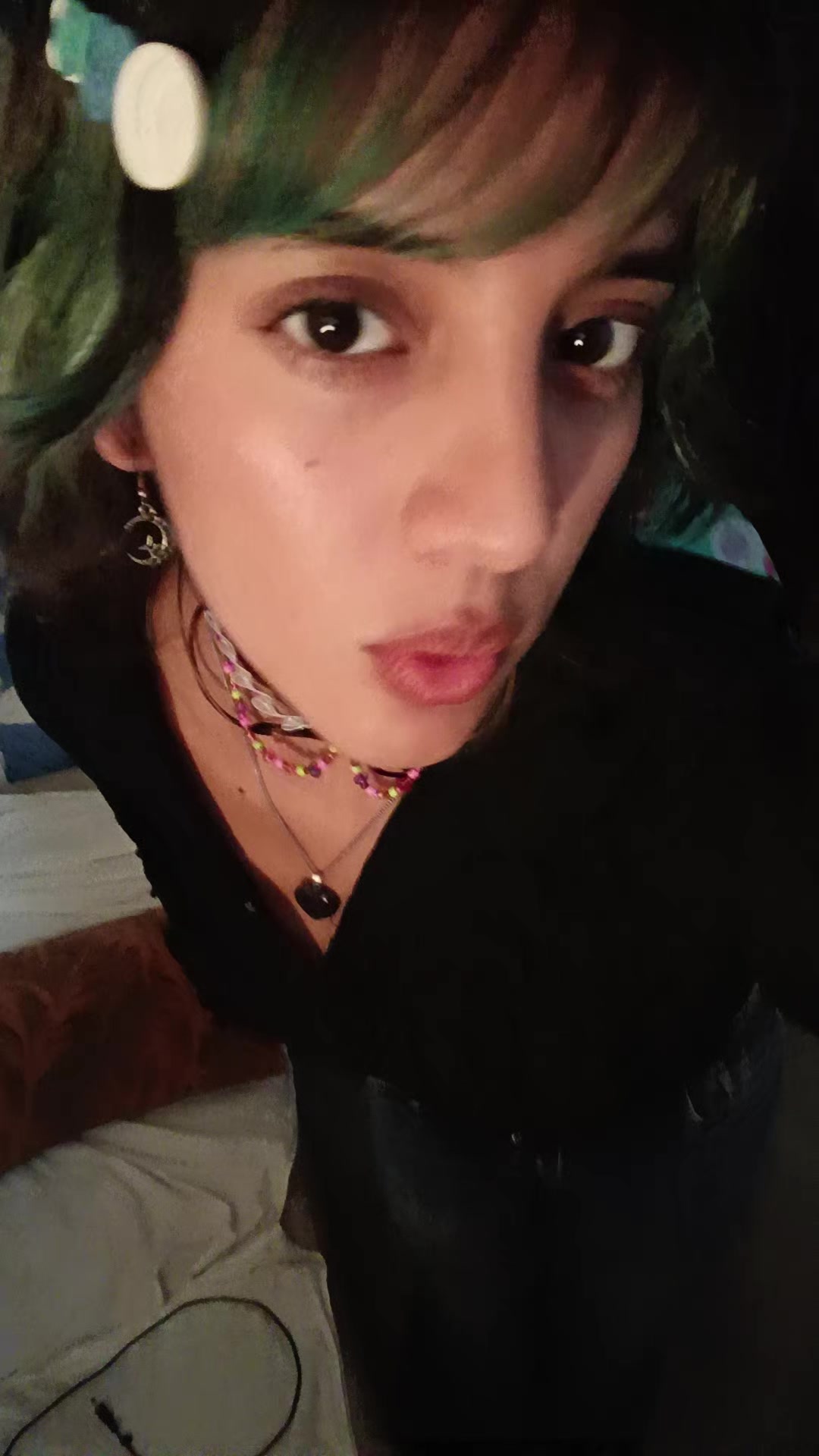 @:3