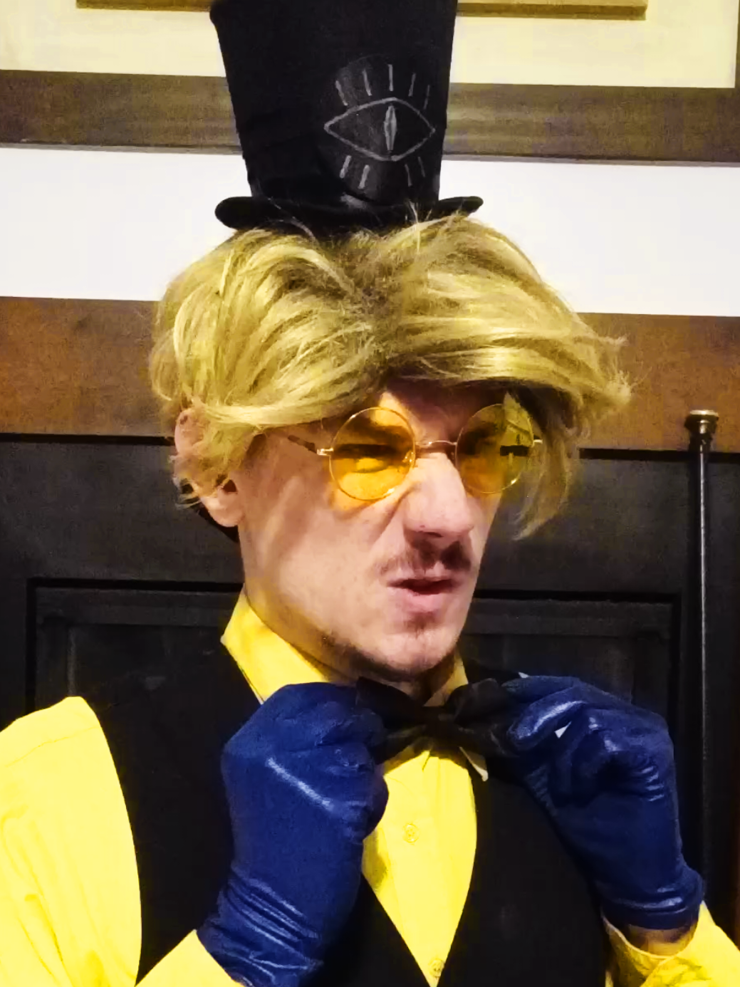 @Sam (SamulationCosplay)