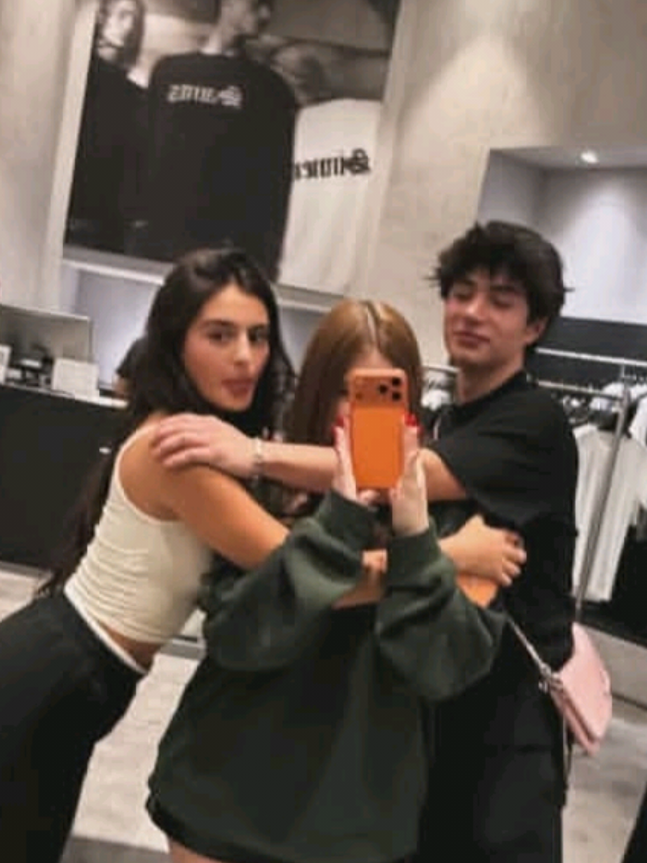 @𝓛𝓲𝔃. 𝔁 𝓷𝓲𝓬𝓴 🐰