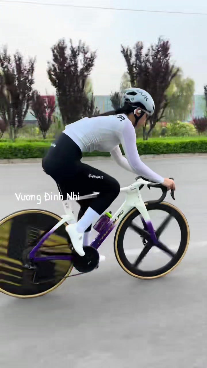 @Vương Đỉnh Nhi