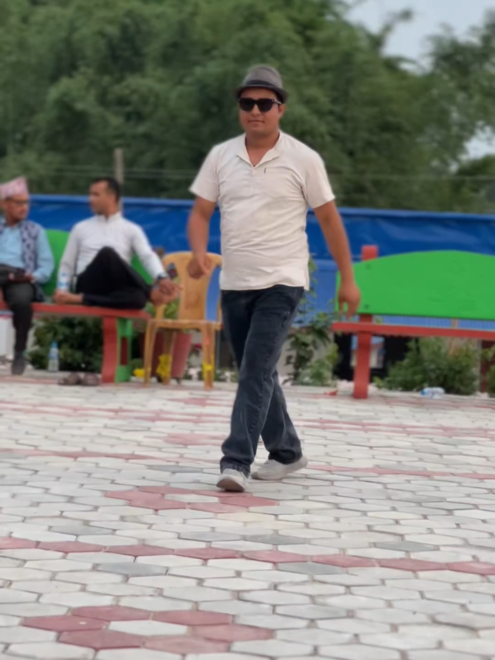 @Raju🧿💙🇬🇷💜🇳🇵