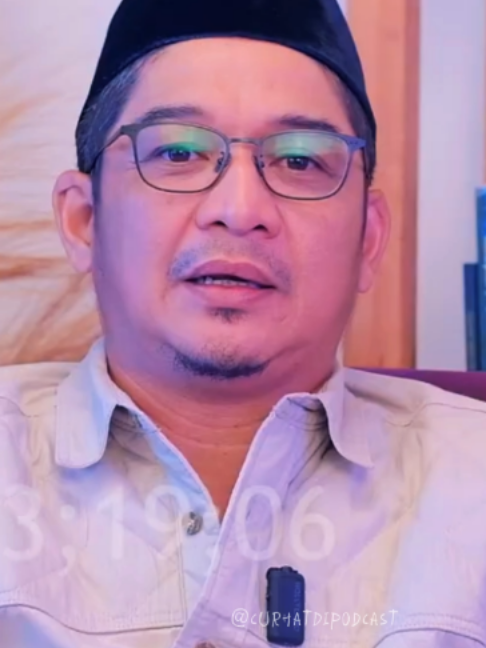 @Curhat di Podcast