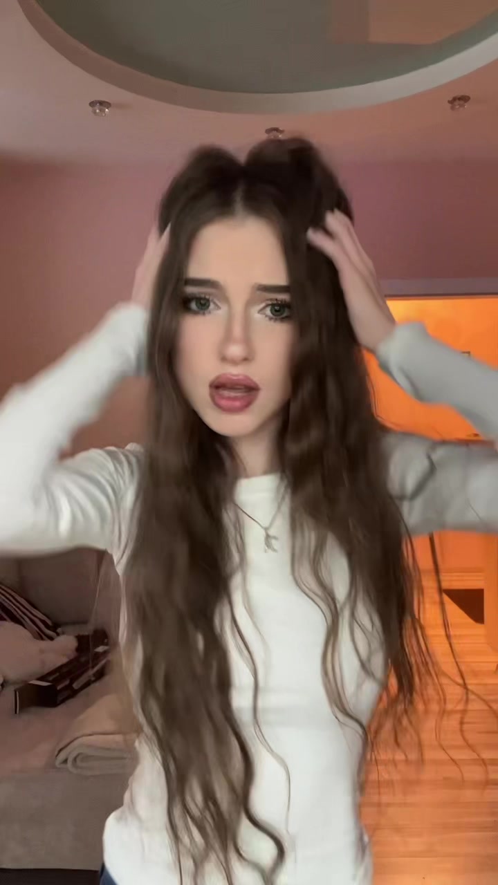 @꧁𝔸𝕃𝕀𝕊𝔸꧂