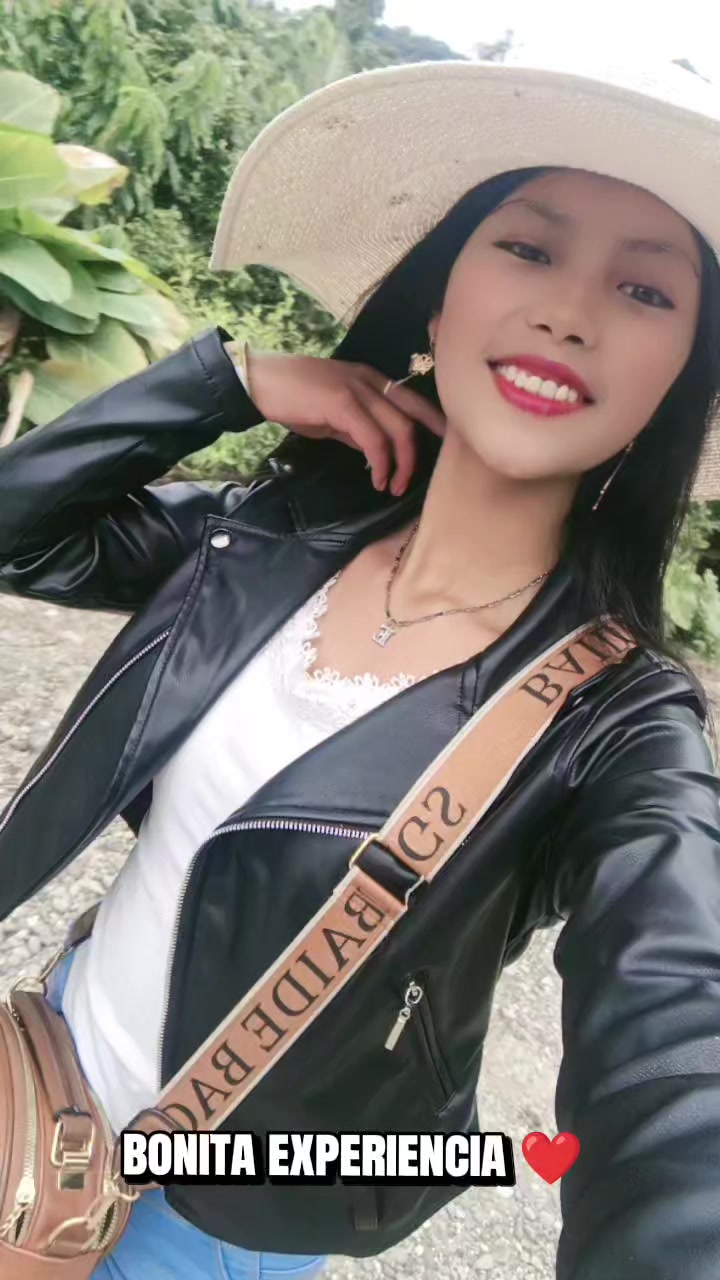 @&hearts;️🦋t&uacute; cholita Elvira 🦋&hearts;️