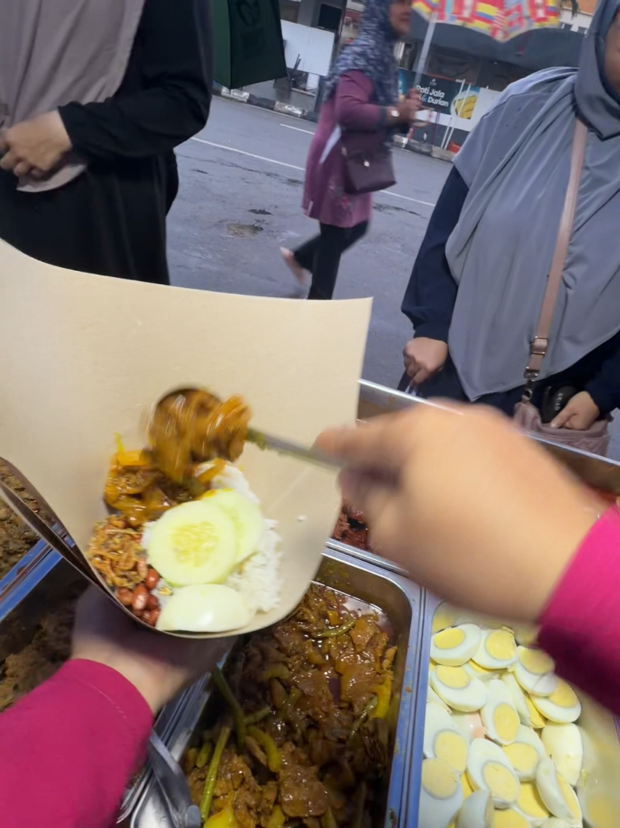@Nasi Lemak Meletops