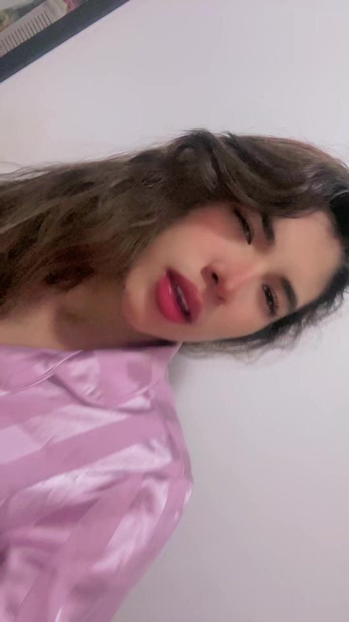 @𝐸̈𝑙𝑦 Leon ❤️🖤