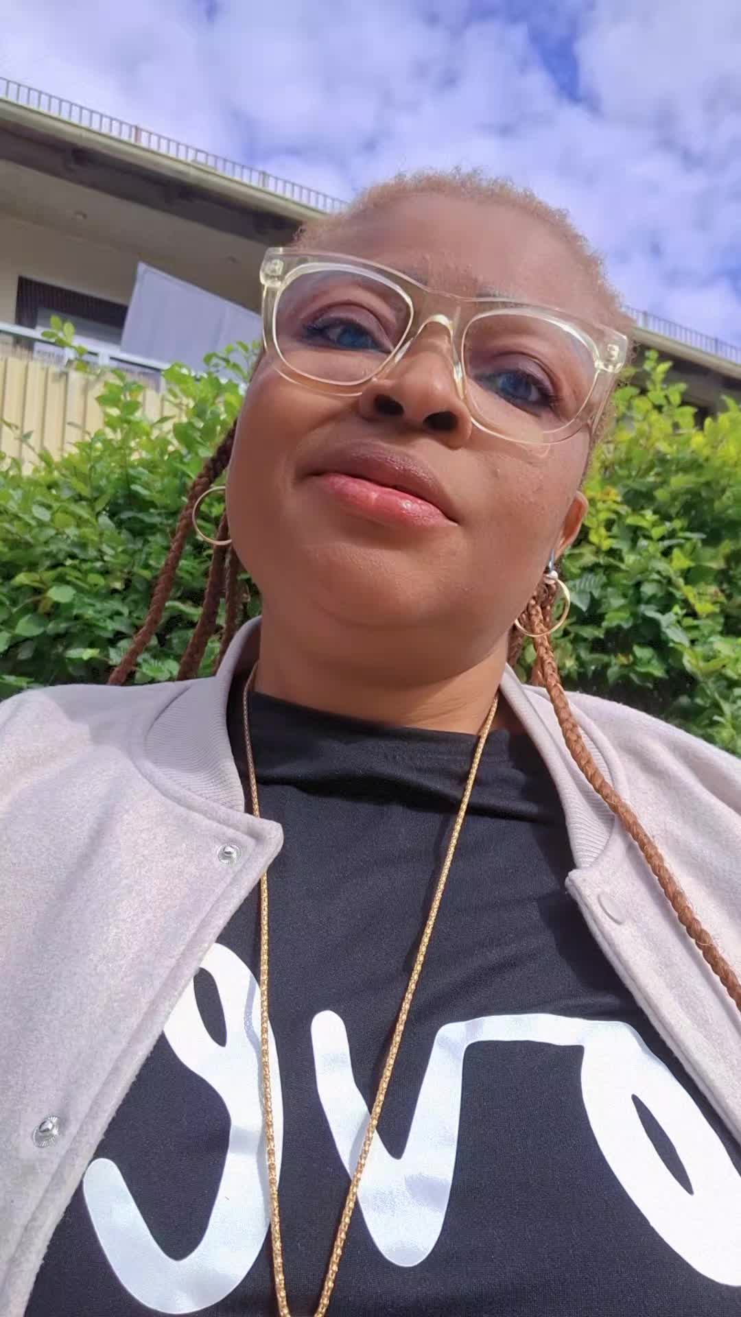 @Bettyb🇳🇬🇩🇪