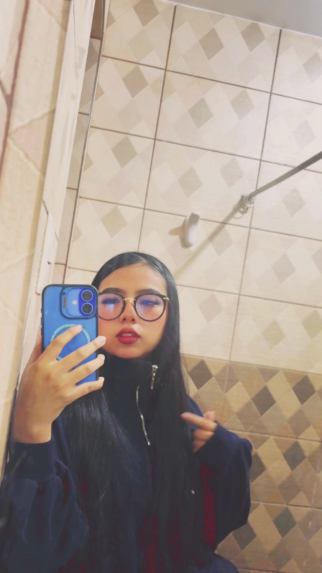 @𝒜𝒾𝓈𝒾𝓈🧿