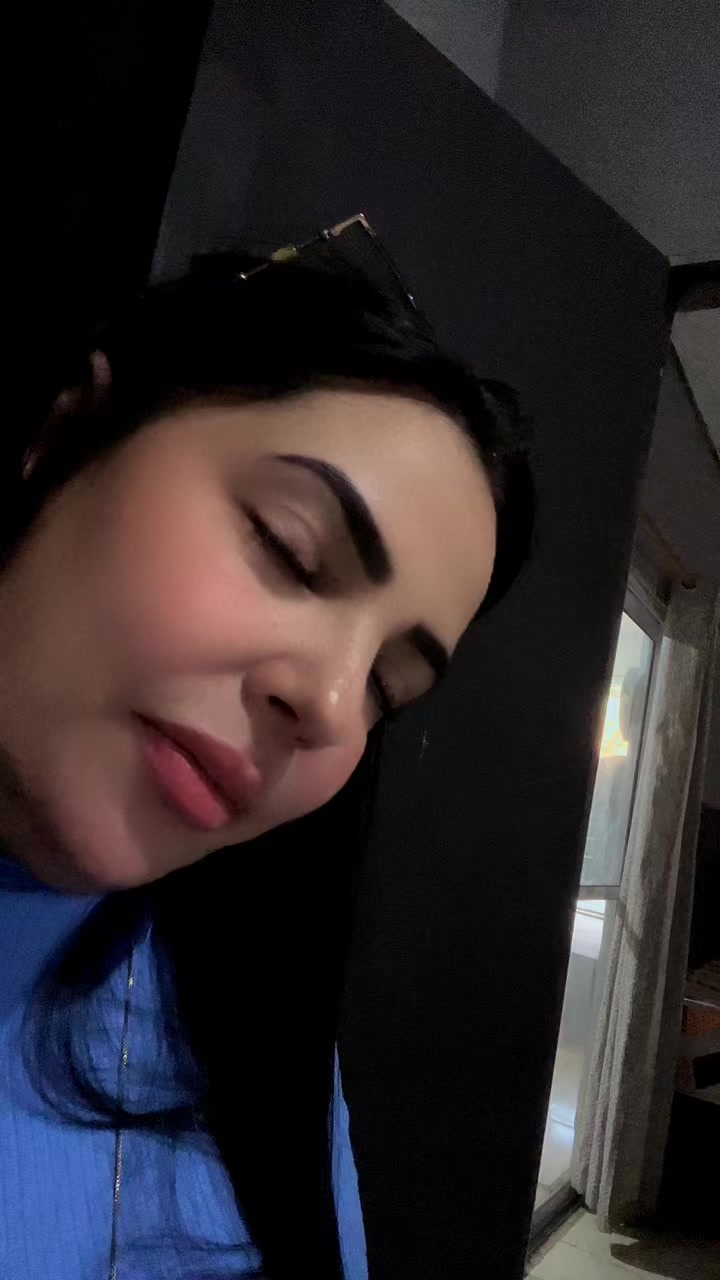@Elisa Rocha555