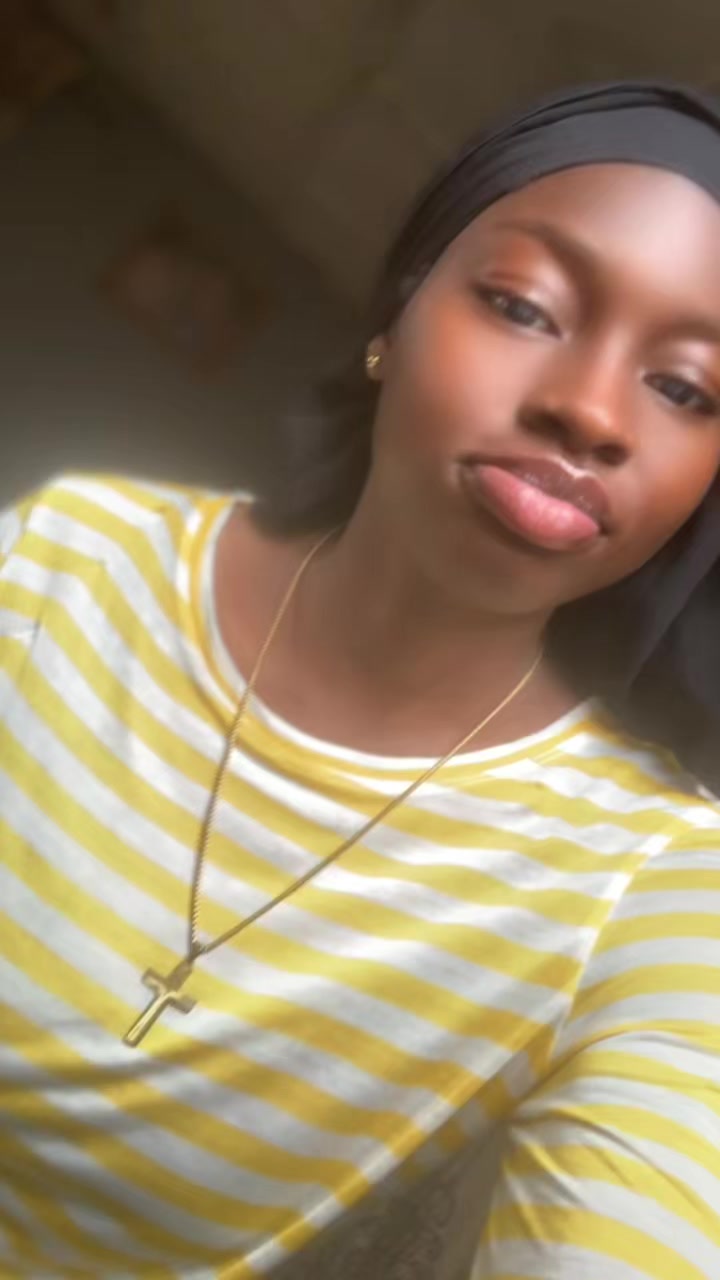 @say hey to bella🌸🌷💗🍫