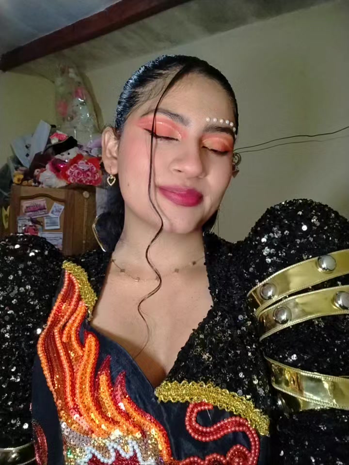 @SONIA🥰