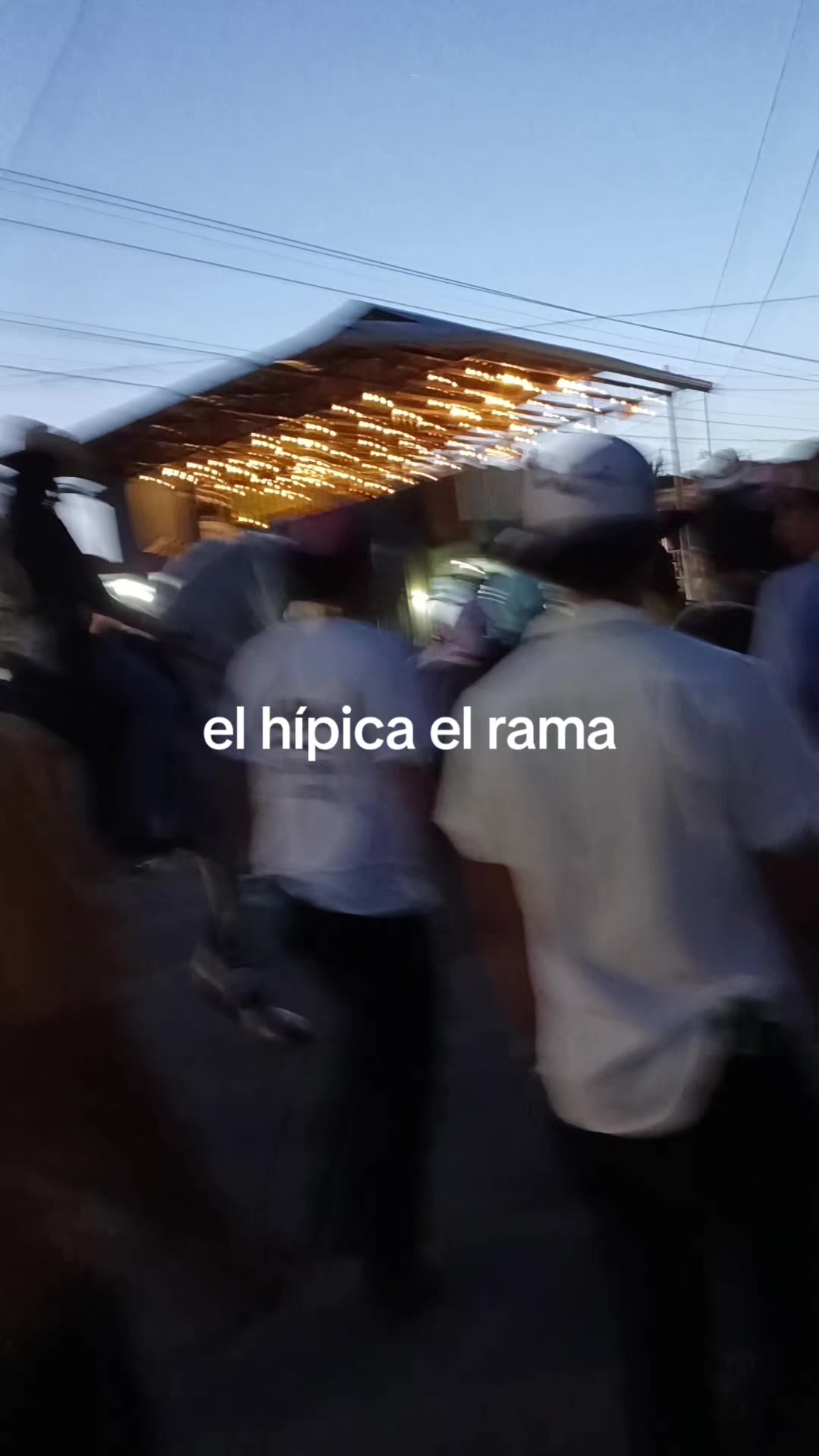 @giobaniaespinoza