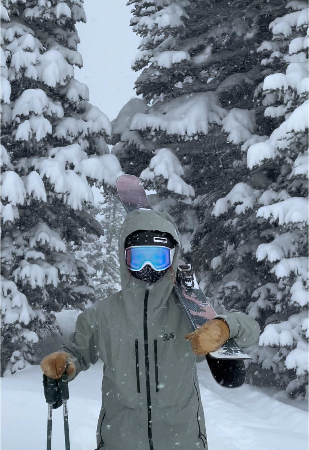 @Jenna | Sunrises & Skiing
