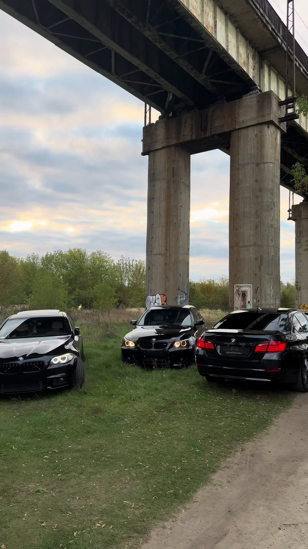 @9887🌪️