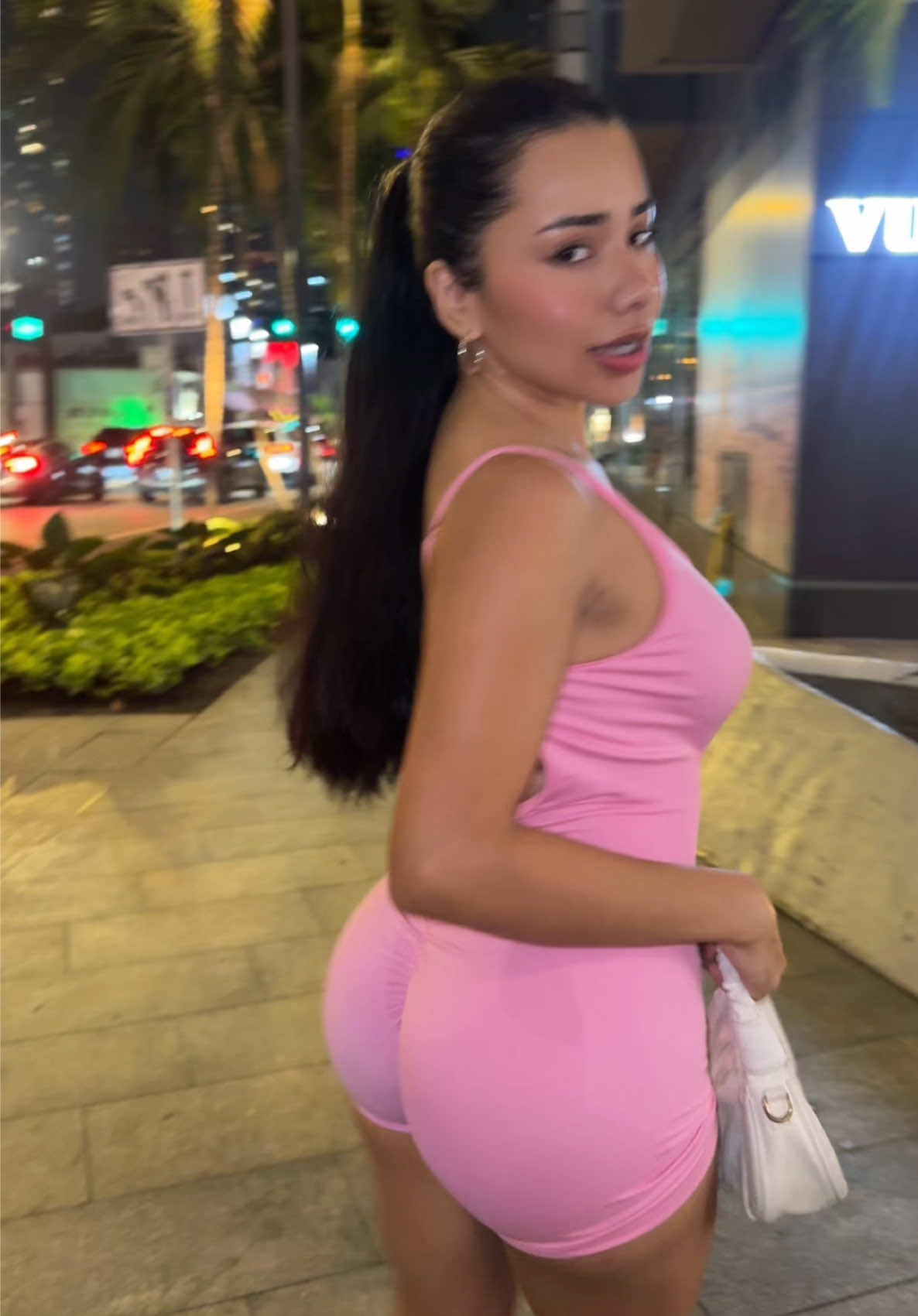 @Litzy
