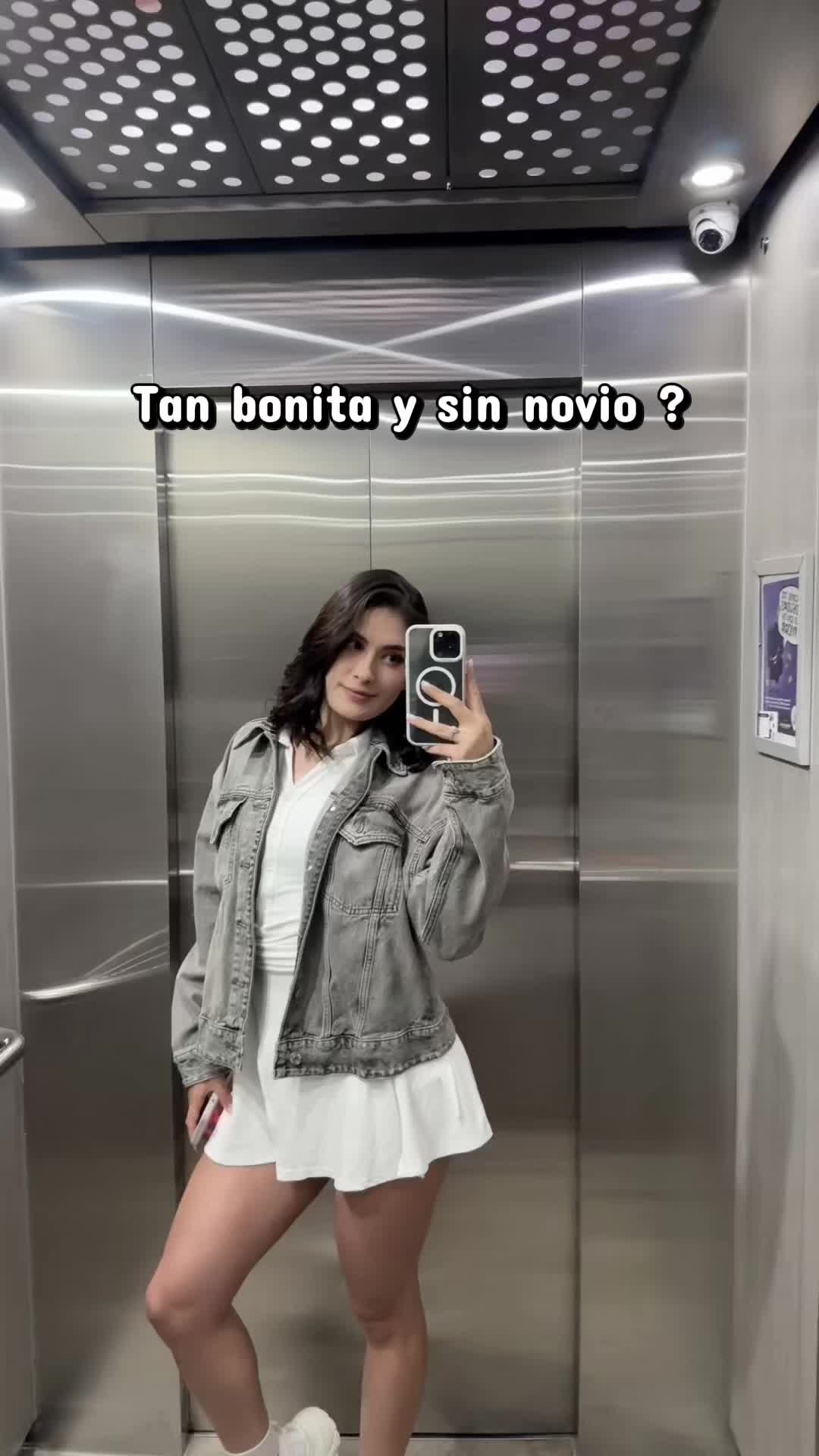 @Laura Velasquez