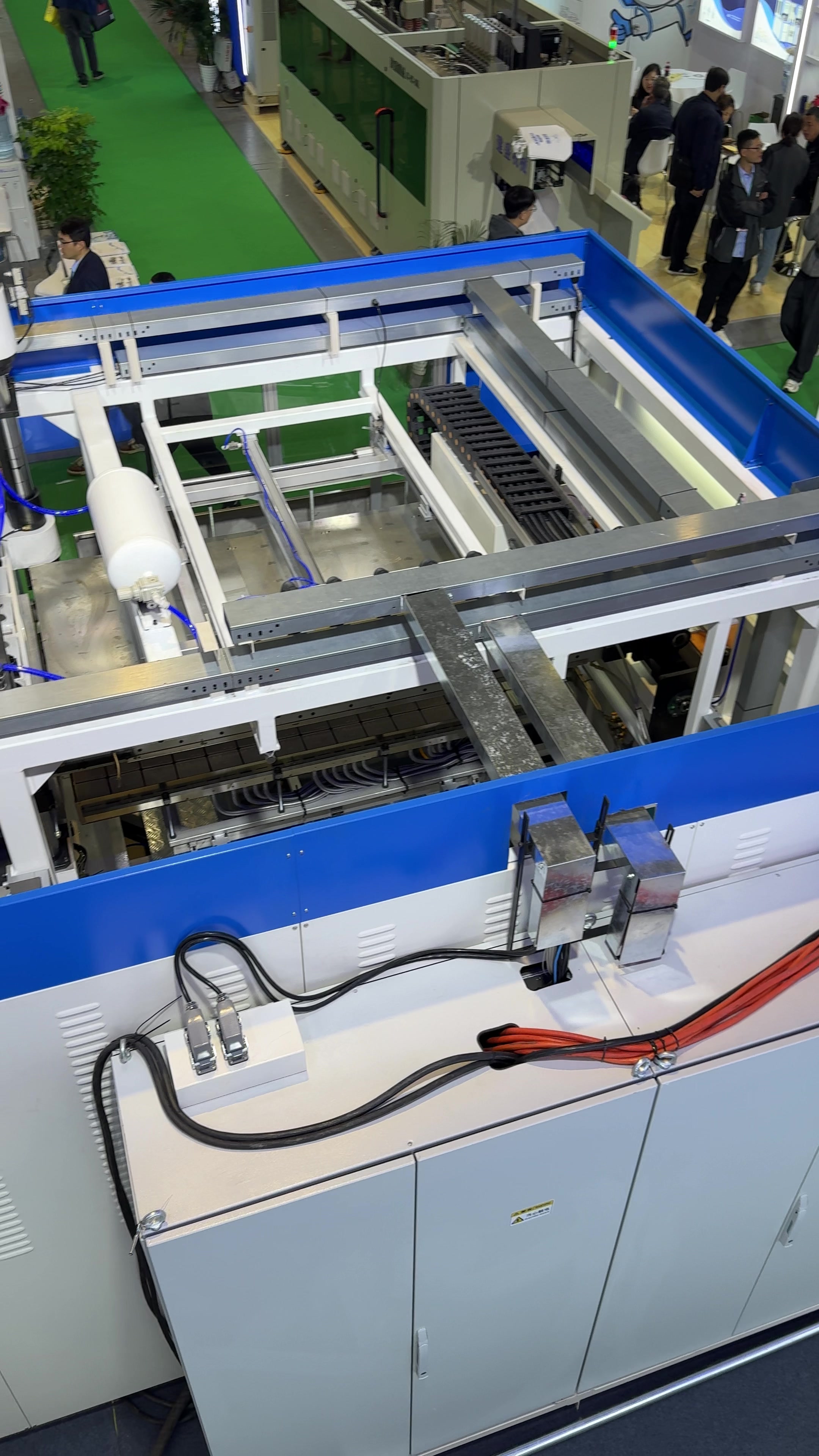 @HYX Thermoforming Machine