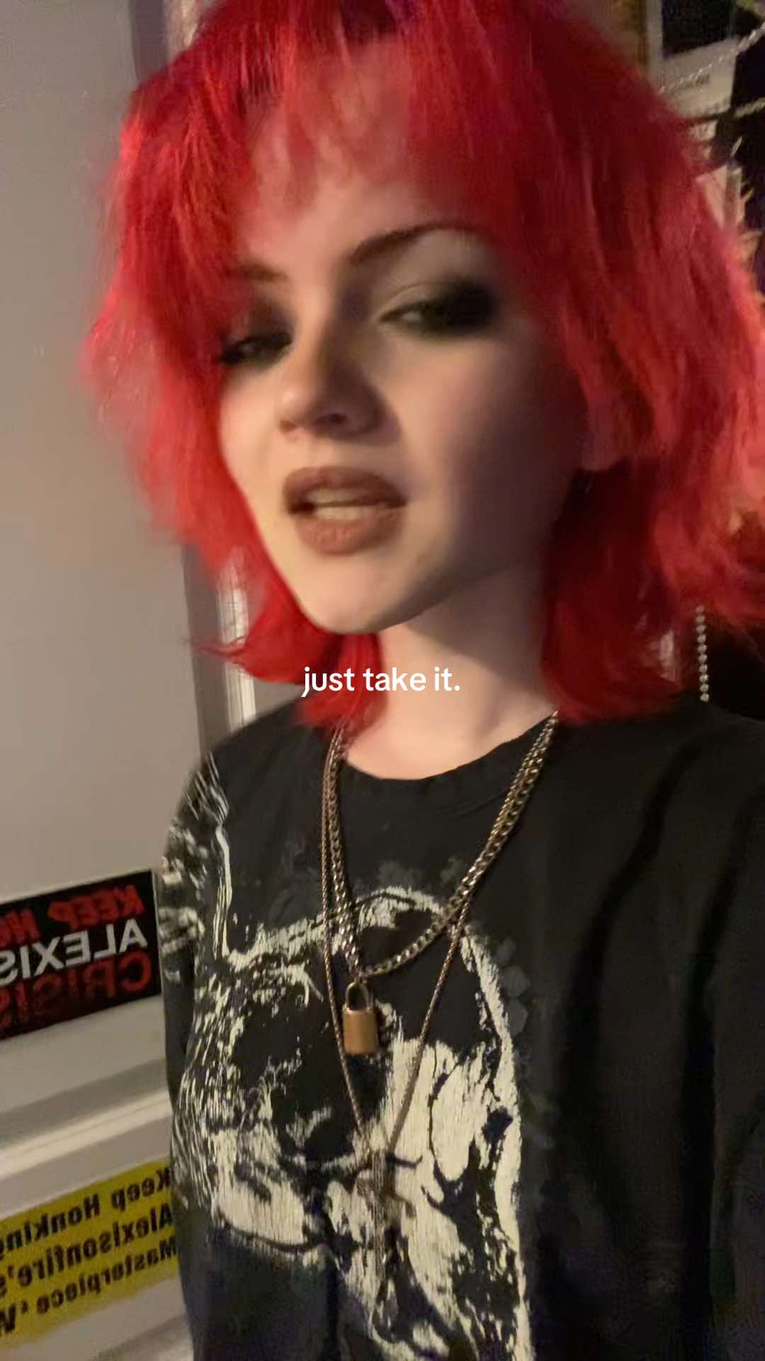 @ella☠︎︎