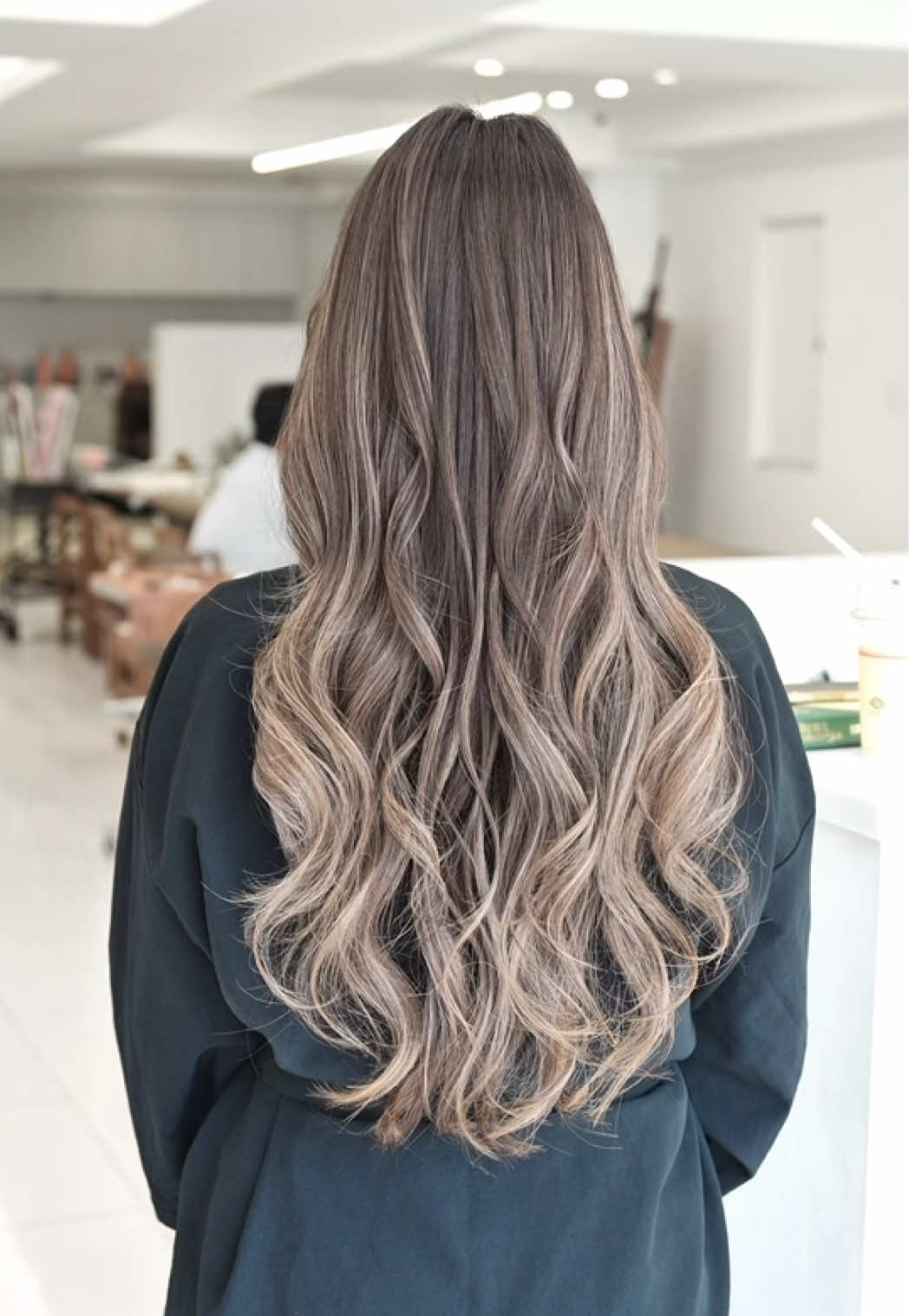 @ROYALSALON