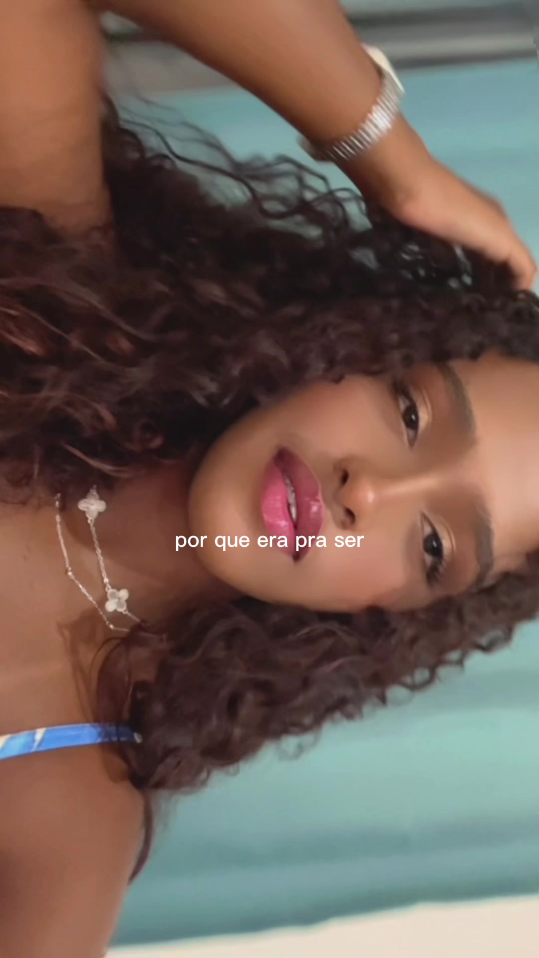@Paola Oliveira