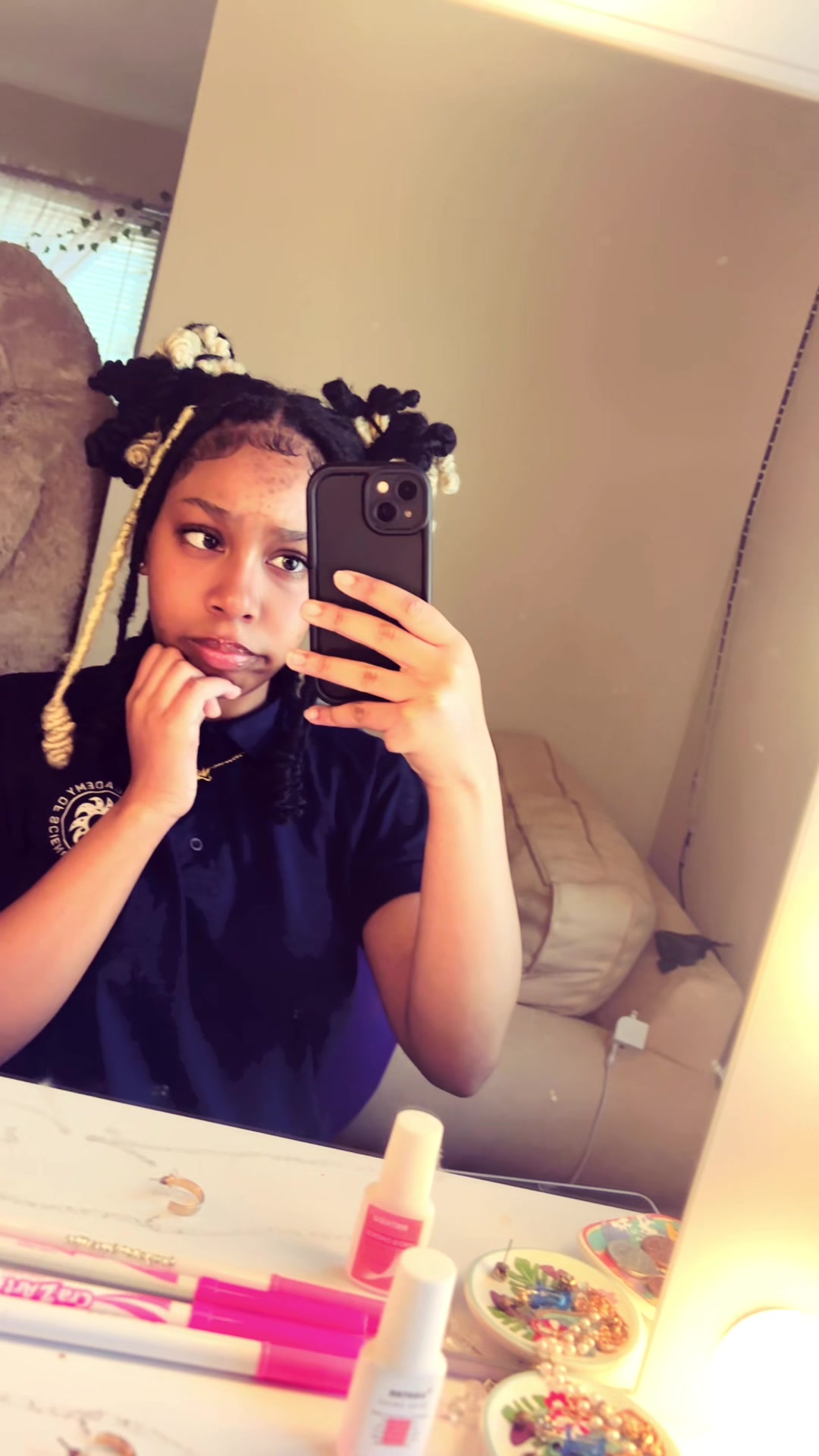 @𝒩𝒾𝒶𝒽♡