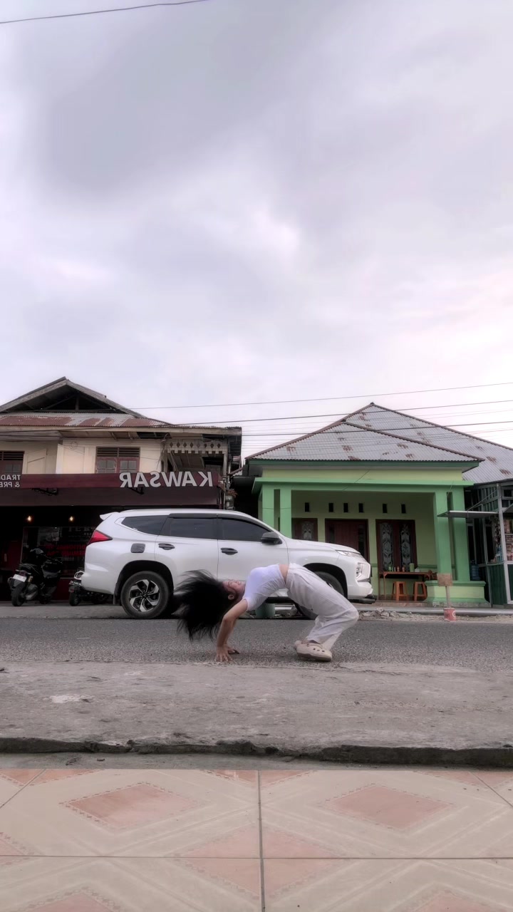 @iyaaa