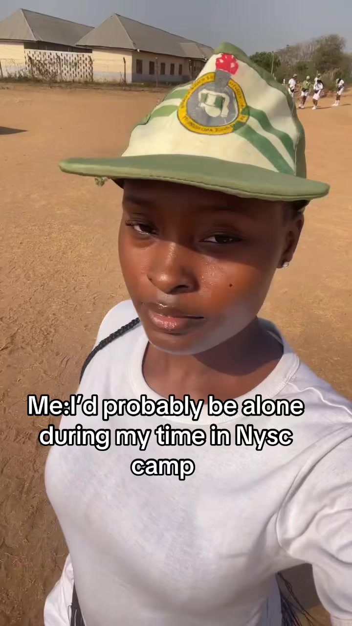 @Esty ☮️
