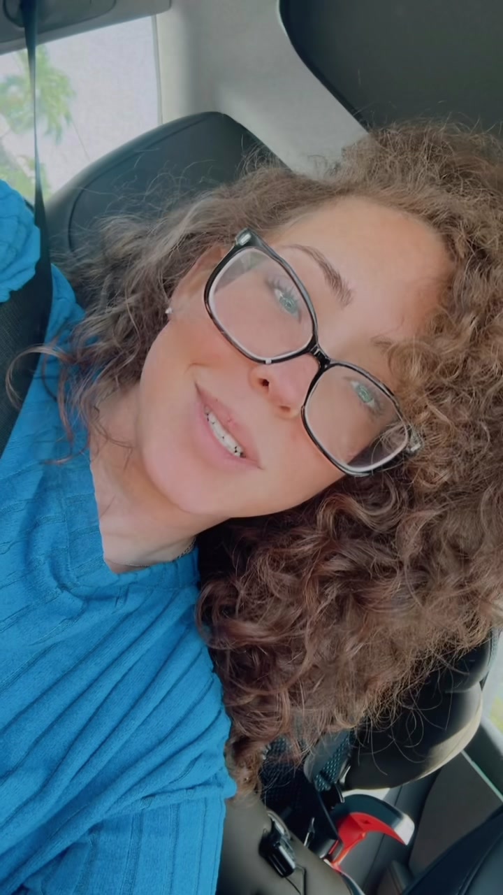 @Sea_Ya_Lea