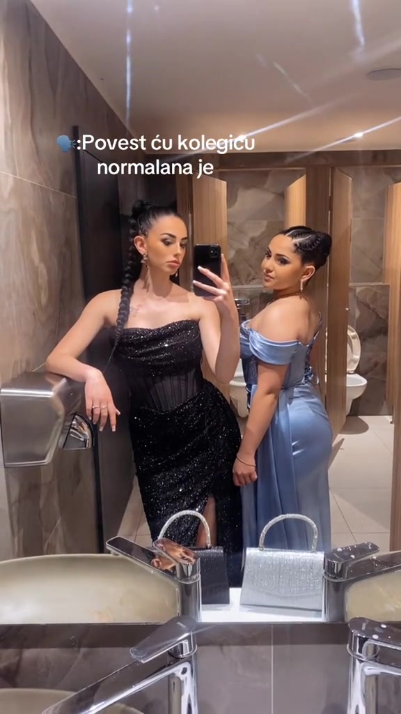 @Ena Poprženović