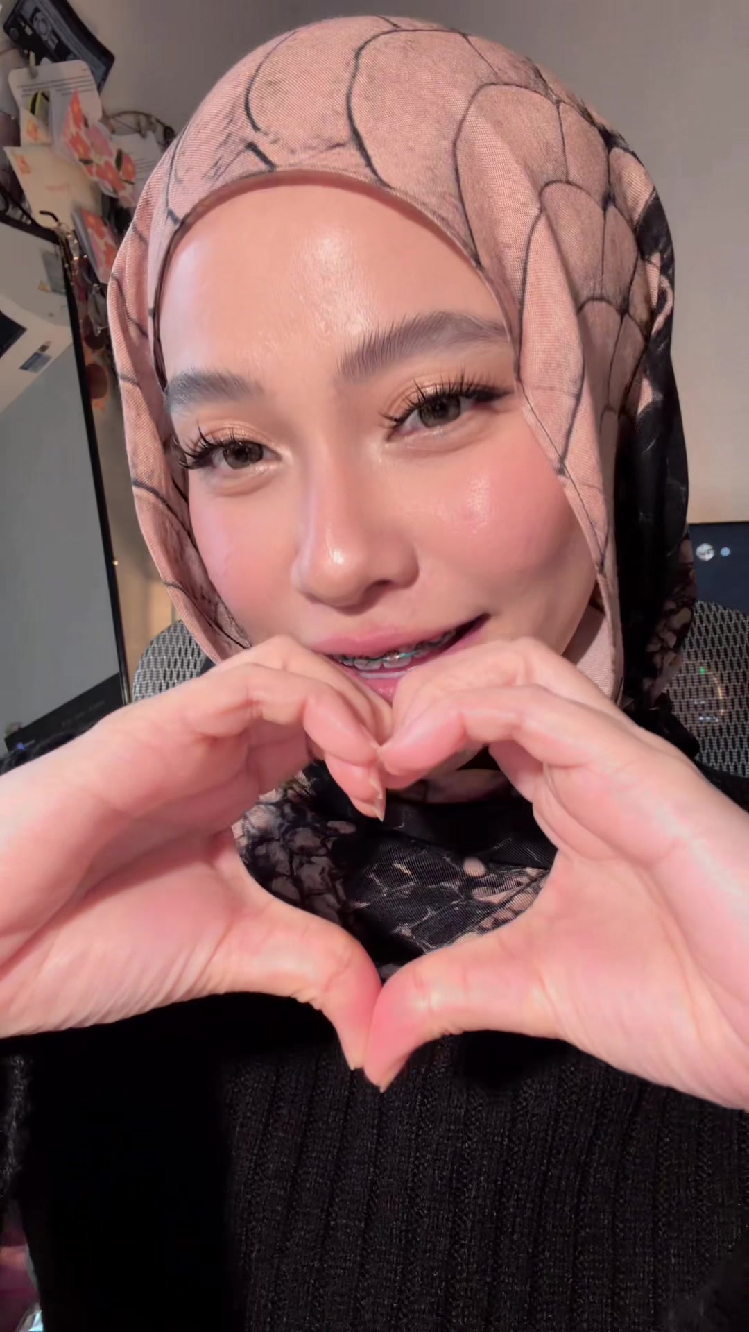 @⠀