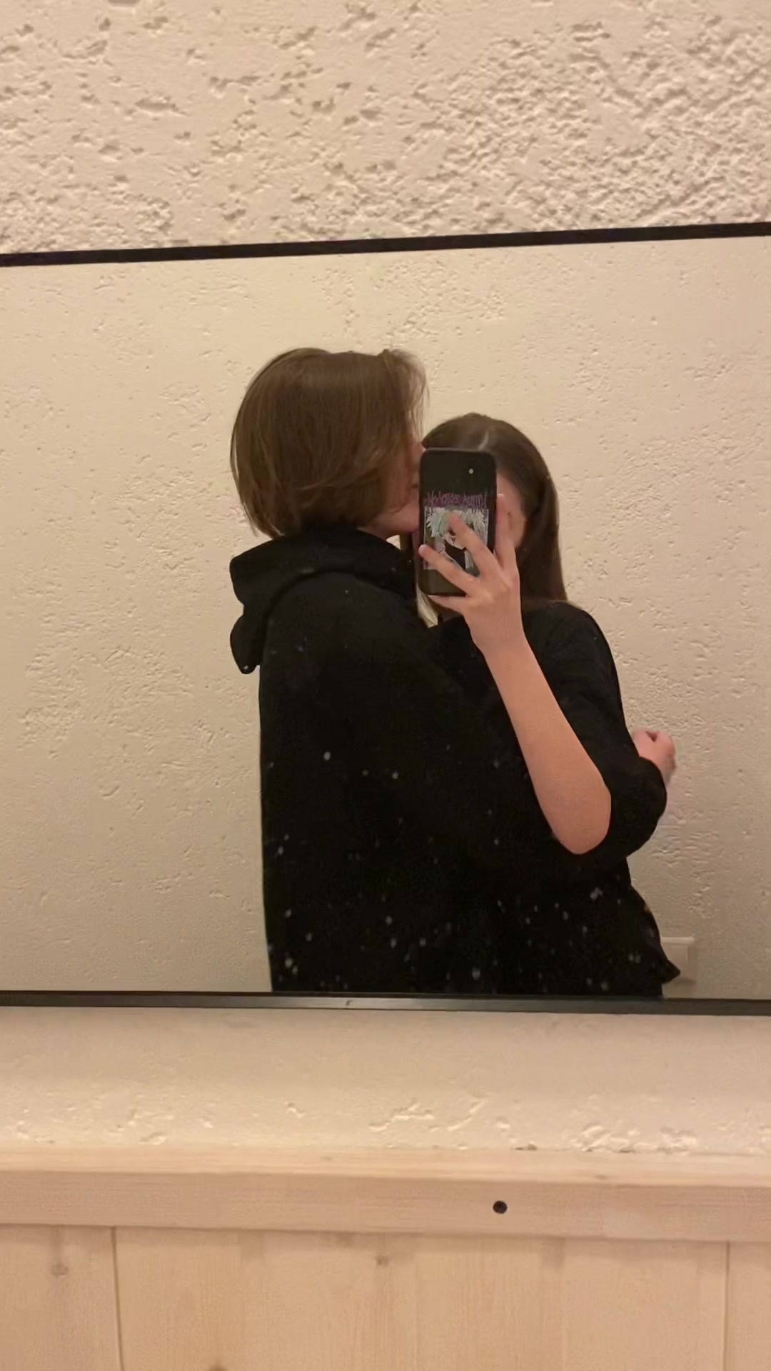 @ASYXX
