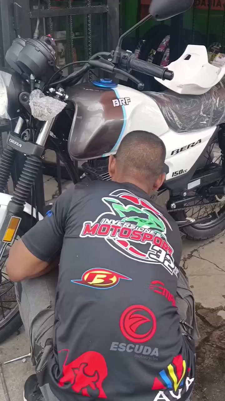 @Inversiones moto sport 32