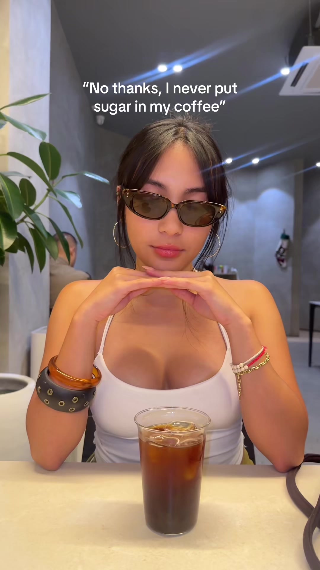 @cyra