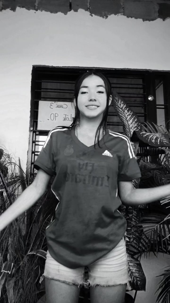 @Meryi Villamizar🧃✨