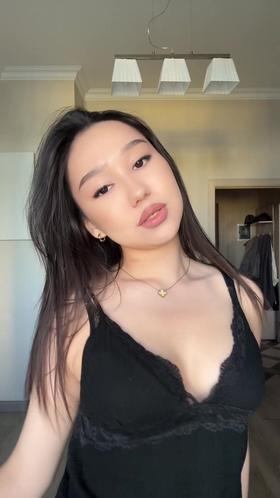 @raminaavv