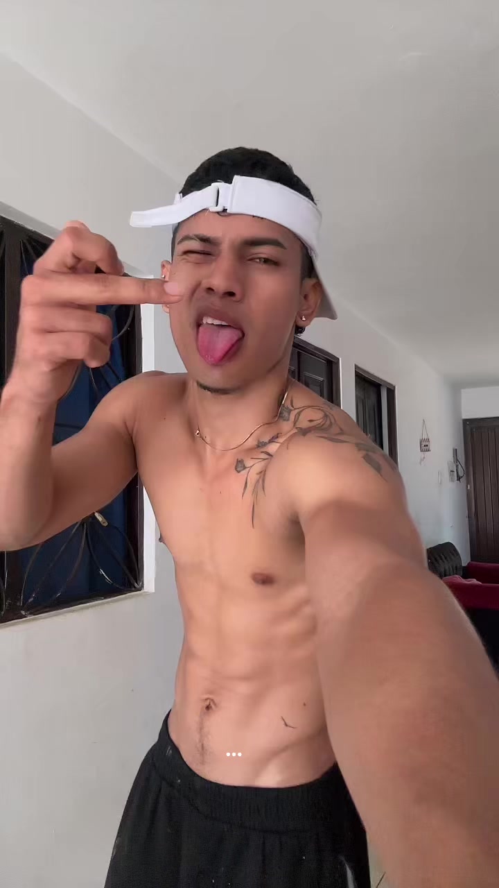 @Julio Acuña🦦
