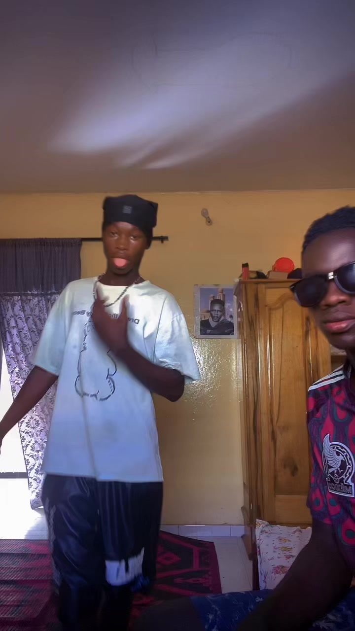 @@bise___xeucha🇸🇳😜🧠