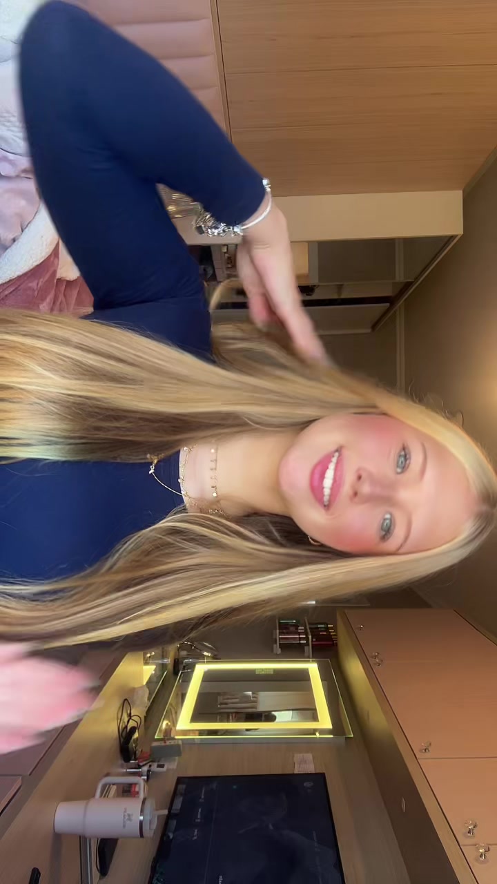 @😉