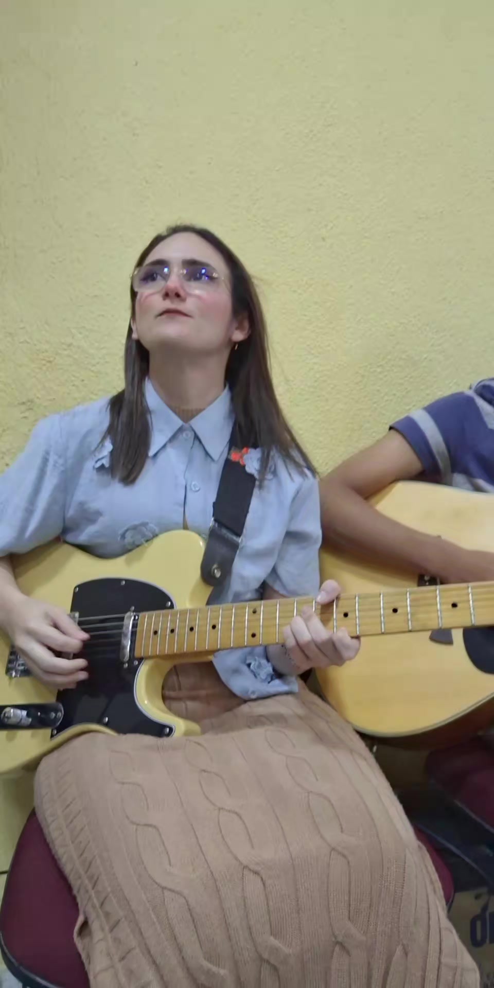 @Tocando Guitarra com Lays