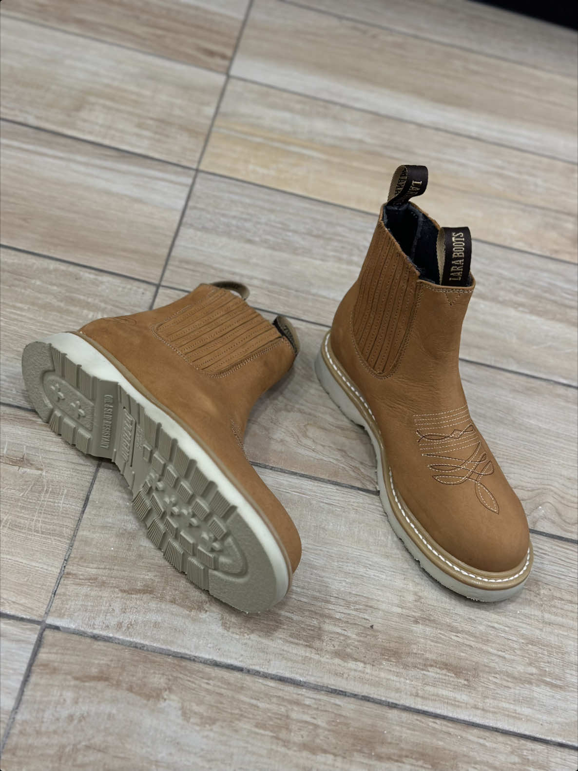 @Lara boots