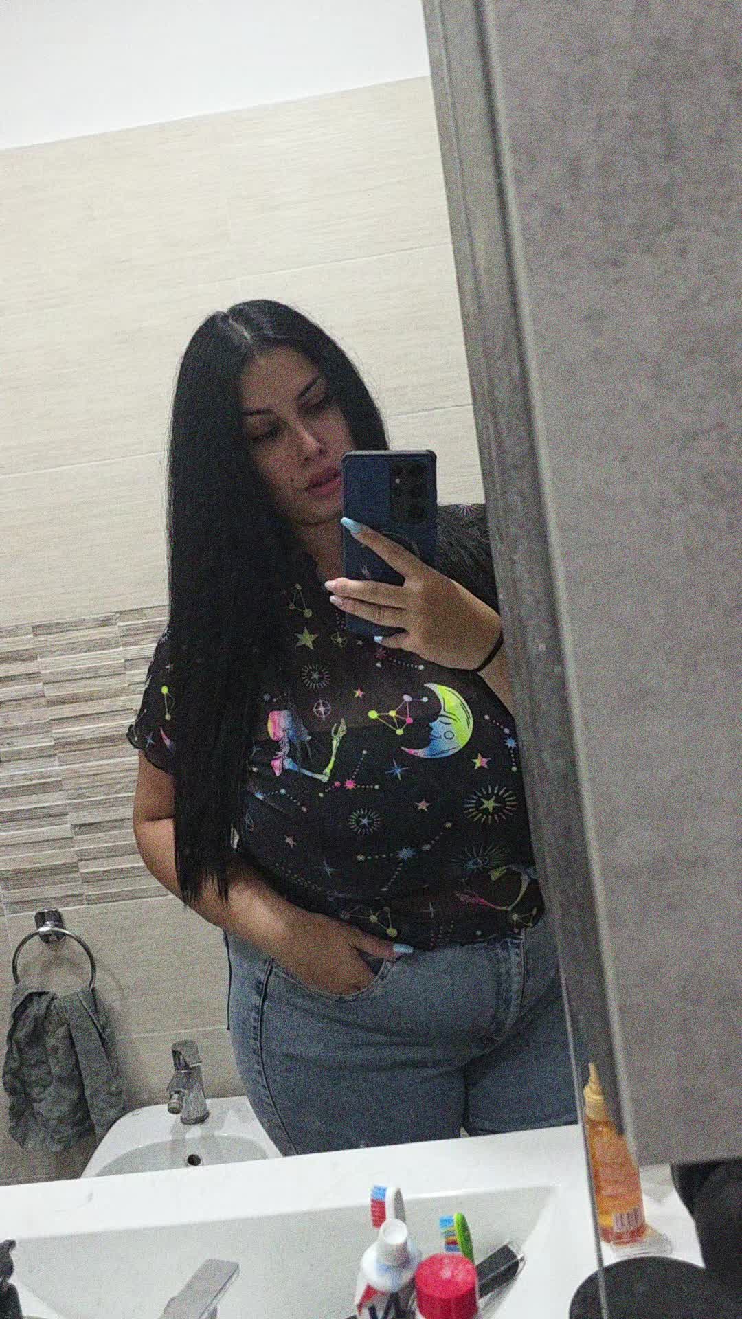 @👽