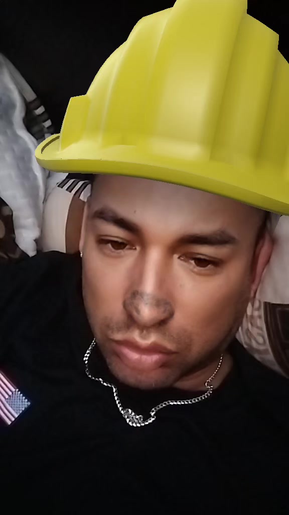 @J O N A S  🪐