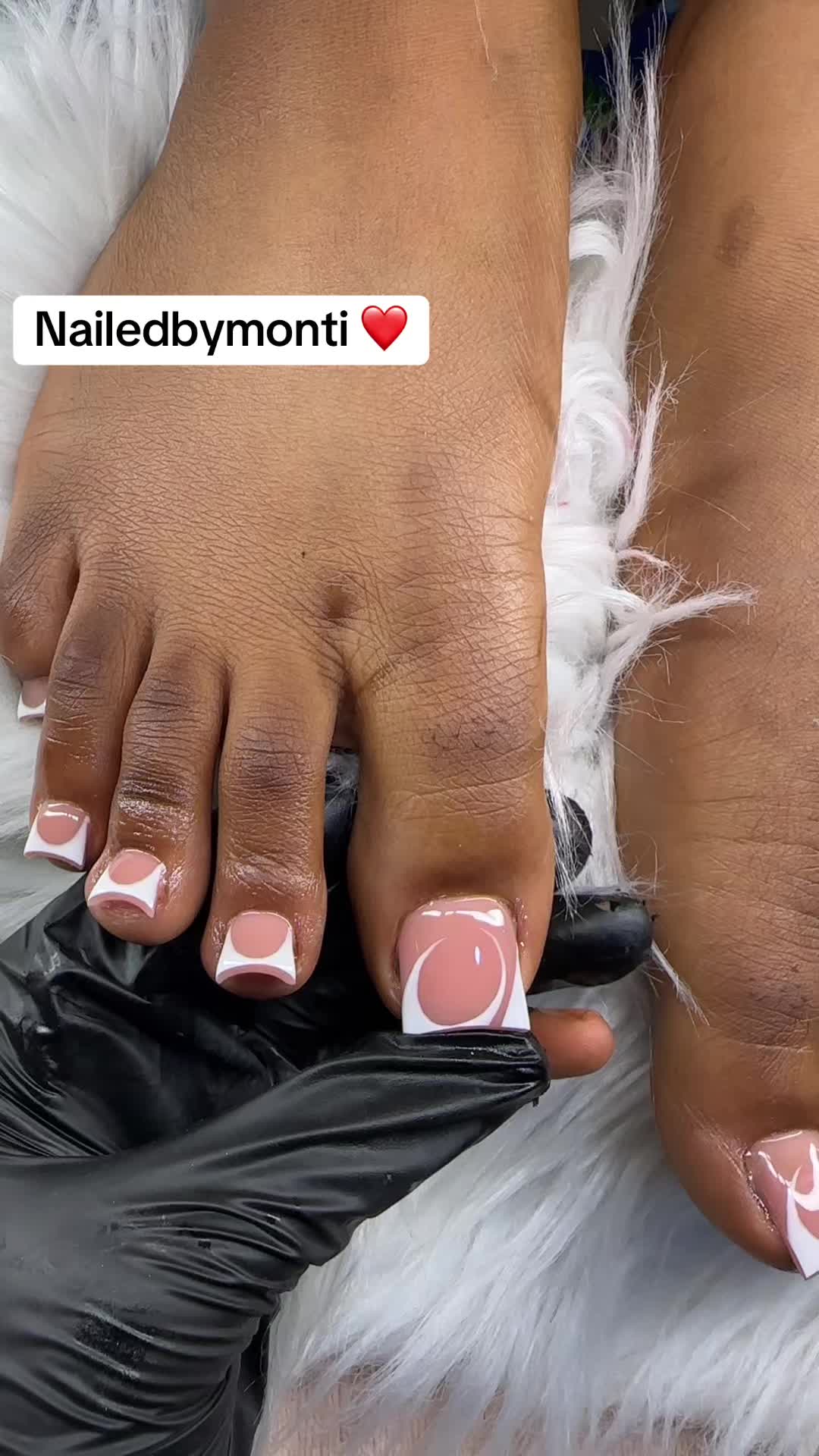 @𝓜𝓸𝓷𝓽𝓲 𝓢𝓹𝓪𝓻𝓴𝓵𝓮𝓼✨💅