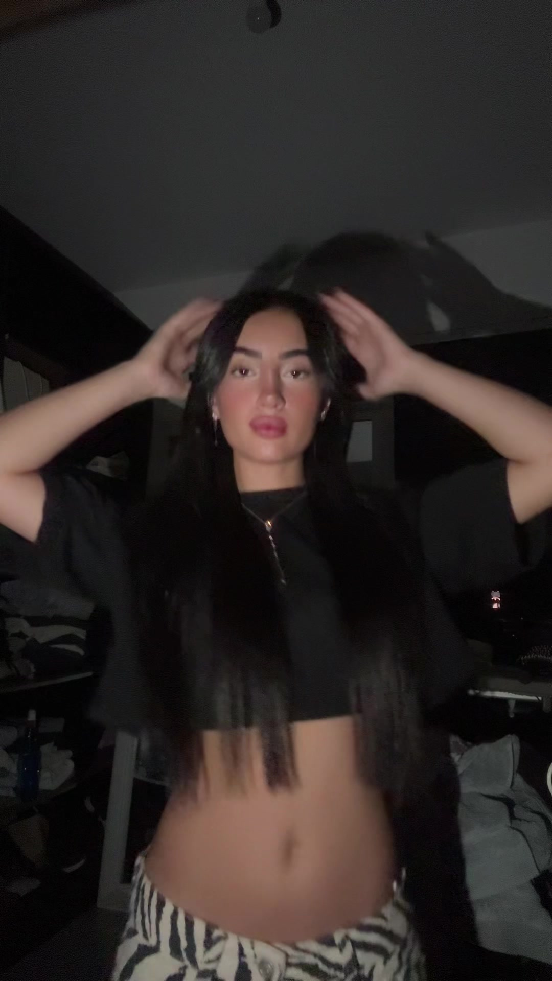 @אגם שוקרי-החלקות שיער