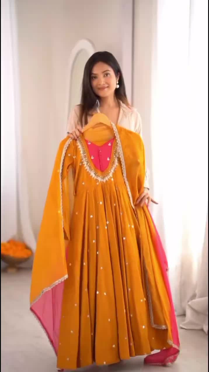 @WOMAN DESIGNER